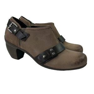 El Rino Tan Leather Heeled Ankle Booties